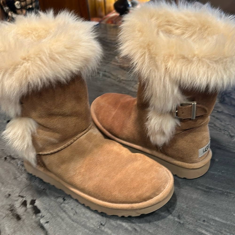 Rare and beautiful Ugg boots sz.10
